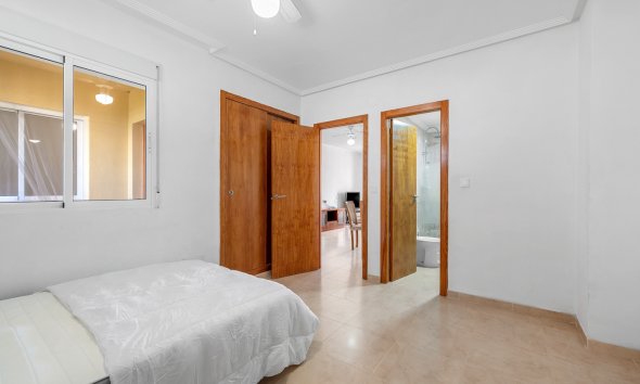 Reventa - Apartamento / Dúplex - Orihuela Costa