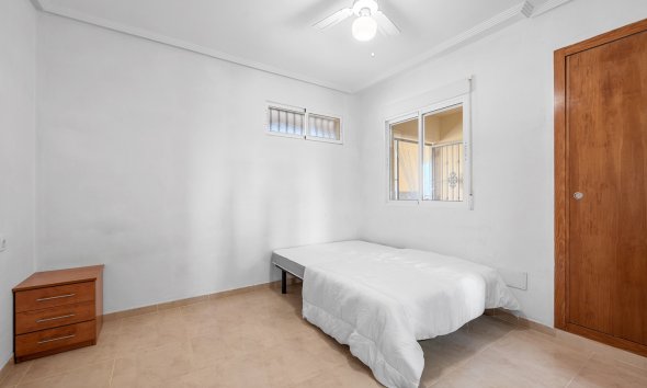 Reventa - Apartamento / Dúplex - Orihuela Costa
