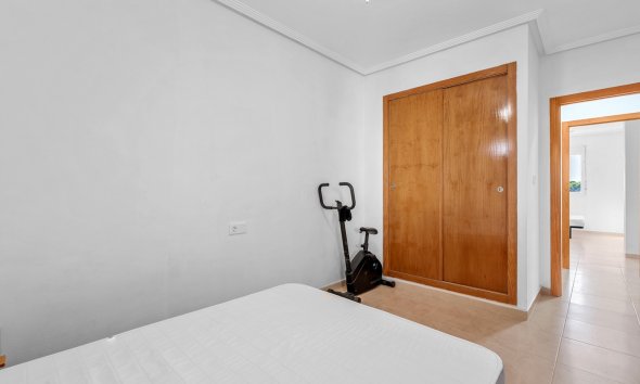 Reventa - Apartamento / Dúplex - Orihuela Costa