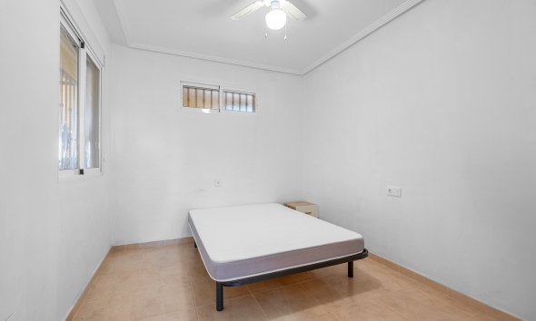 Reventa - Apartamento / Dúplex - Orihuela Costa