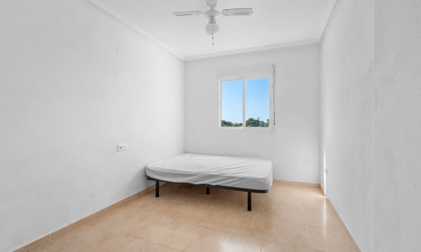Reventa - Apartamento / Dúplex - Orihuela Costa