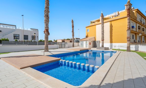 Reventa - Apartamento / Dúplex - Orihuela Costa
