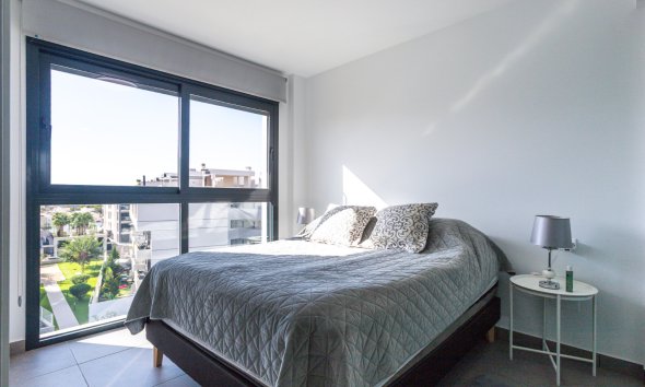 Reventa - Apartamento / Dúplex - Orihuela Costa - Villamartín