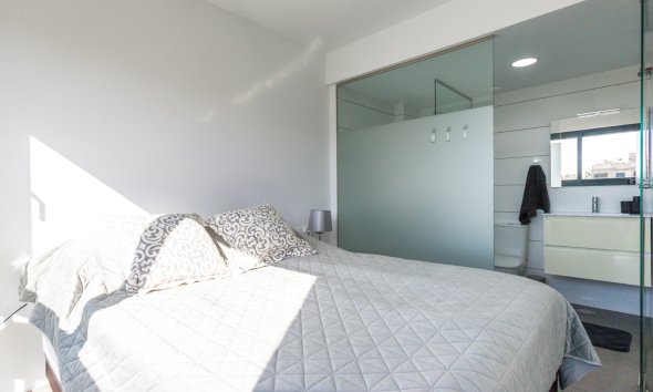 Reventa - Apartamento / Dúplex - Orihuela Costa - Villamartín