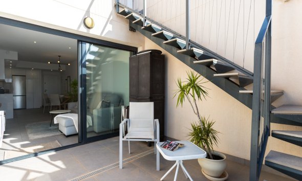 Reventa - Apartamento / Dúplex - Orihuela Costa - Villamartín
