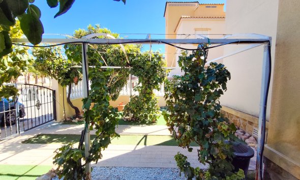 Resale - Apartament / Duplex - Orihuela Costa - Cabo Roig