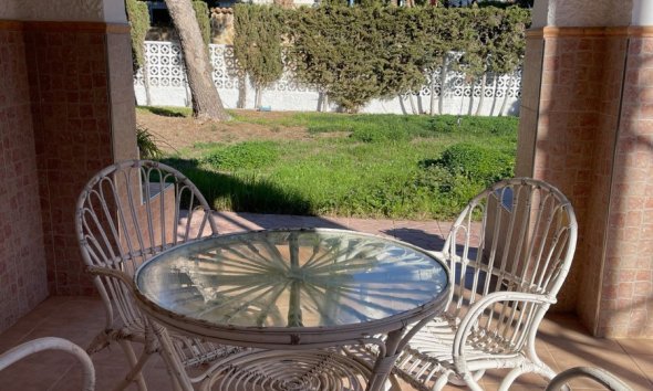 Reventa - Villa / Casa - Orihuela Costa - Punta Prima