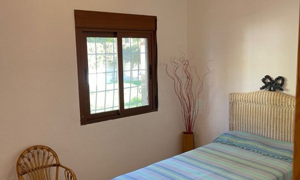 Reventa - Villa / Casa - Orihuela Costa - Punta Prima