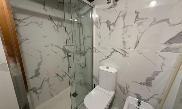 Reventa - Apartamento / Dúplex - Torrevieja - Playa de los Locos