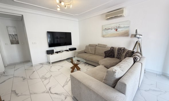 Resale - Villa / House - Orihuela Costa - Villamartín