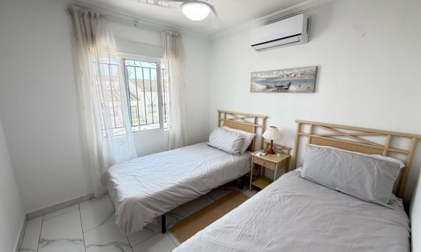 Resale - Villa / House - Orihuela Costa - Villamartín