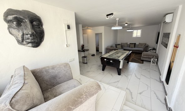 Resale - Villa / House - Orihuela Costa - Villamartín