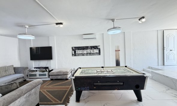 Resale - Villa / House - Orihuela Costa - Villamartín