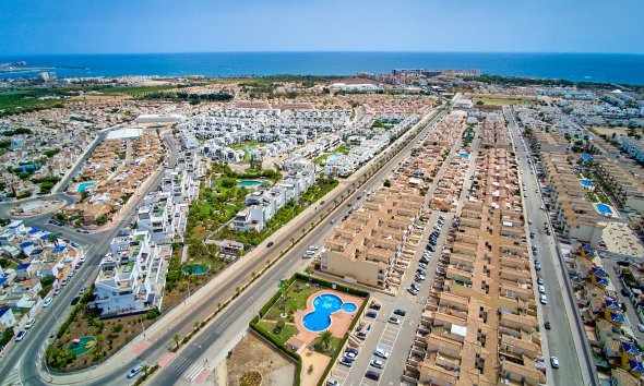 Reventa - Apartamento / Dúplex - Punta Prima