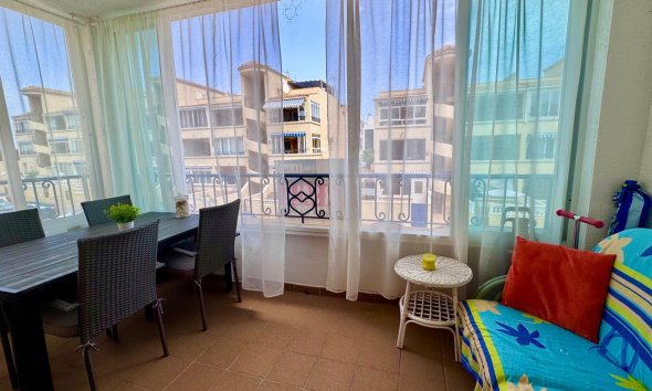 Reventa - Apartamento / Dúplex - Punta Prima