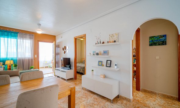 Reventa - Apartamento / Dúplex - Punta Prima