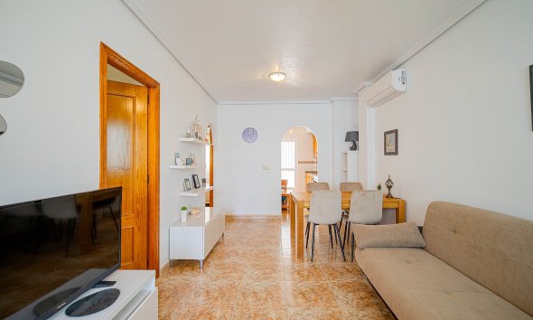 Reventa - Apartamento / Dúplex - Punta Prima