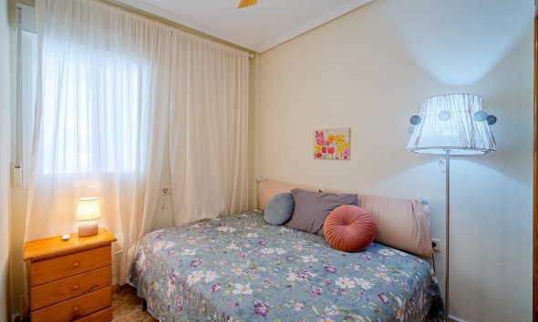 Reventa - Apartamento / Dúplex - Punta Prima