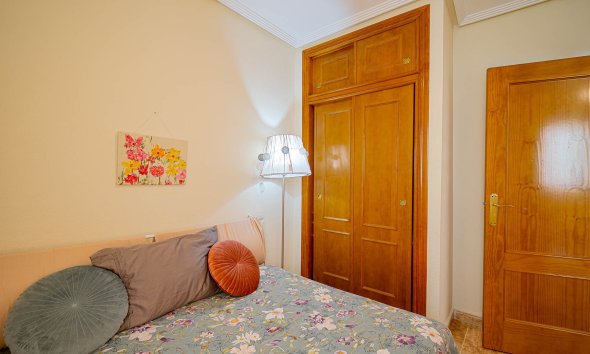 Reventa - Apartamento / Dúplex - Punta Prima