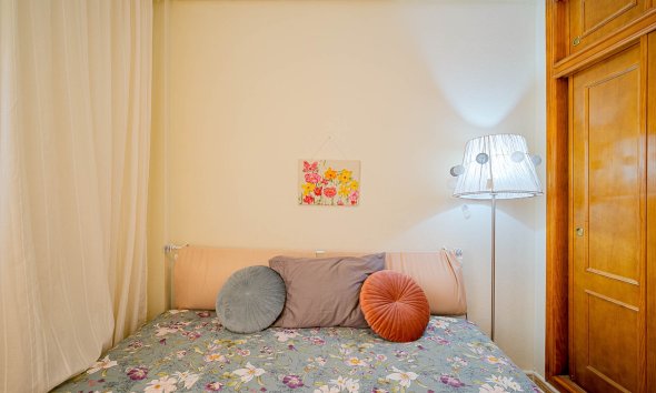 Reventa - Apartamento / Dúplex - Punta Prima