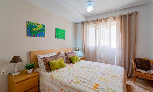 Reventa - Apartamento / Dúplex - Punta Prima