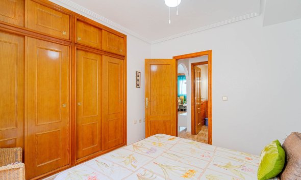 Reventa - Apartamento / Dúplex - Punta Prima