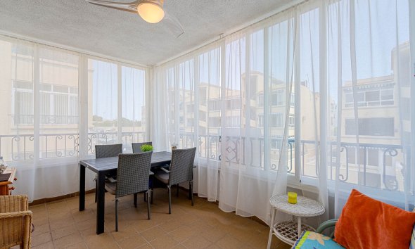 Reventa - Apartamento / Dúplex - Punta Prima