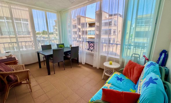 Reventa - Apartamento / Dúplex - Punta Prima