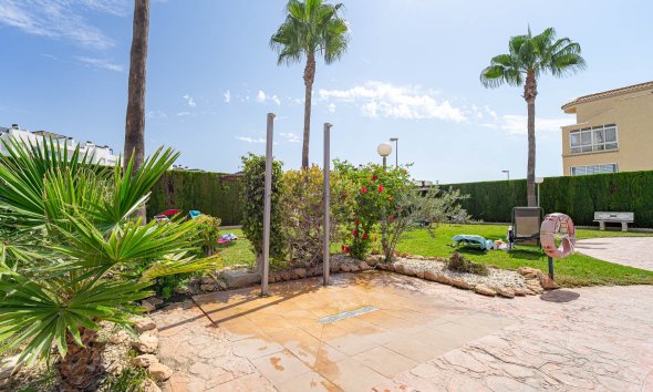 Reventa - Apartamento / Dúplex - Punta Prima