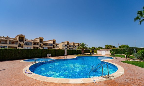 Reventa - Apartamento / Dúplex - Punta Prima