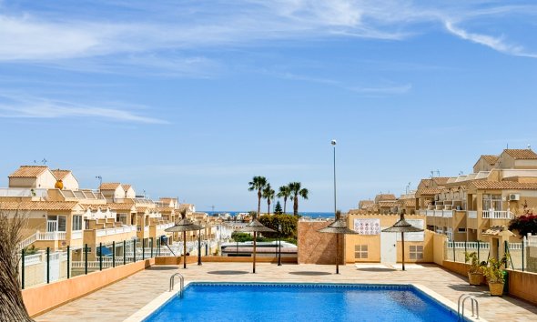 Reventa - Apartamento / Dúplex - Punta Prima
