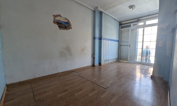Resale - Bungalow - Torrevieja - Centro