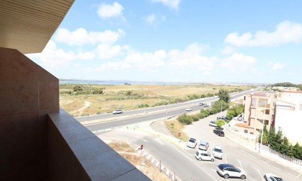 Reventa - Apartamento / Dúplex - Torrevieja - La Mata