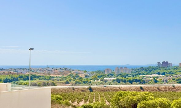 Resale - Villa / House - Orihuela Costa - Cabo Roig