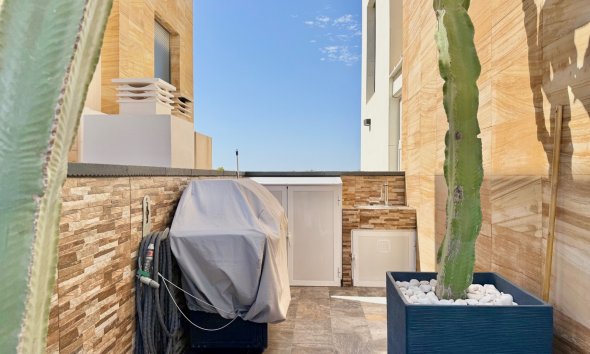 Resale - Villa / House - Orihuela Costa - Cabo Roig