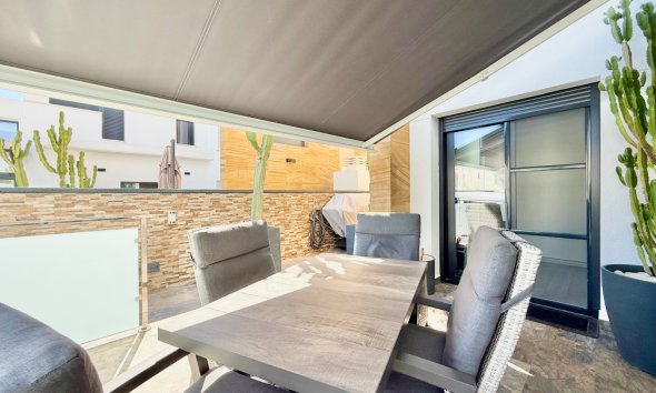 Resale - Villa / House - Orihuela Costa - Cabo Roig