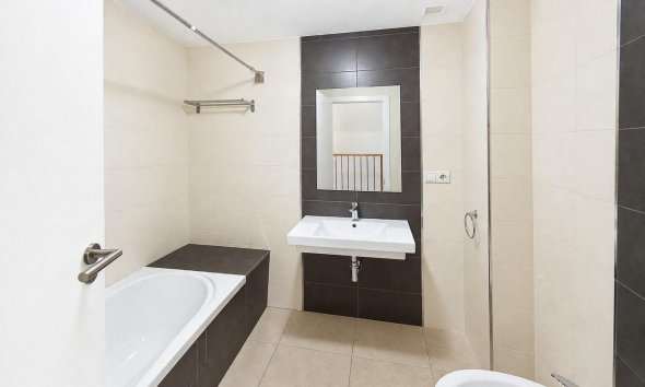Reventa - Adosado - Torrevieja - Aguas Nuevas