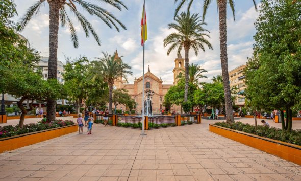 Reventa - Adosado - Torrevieja - Aguas Nuevas