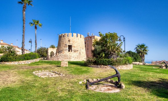 Reventa - Adosado - Torrevieja - Aguas Nuevas