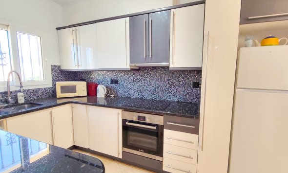 Resale - Villa / House - Orihuela Costa - Villamartín