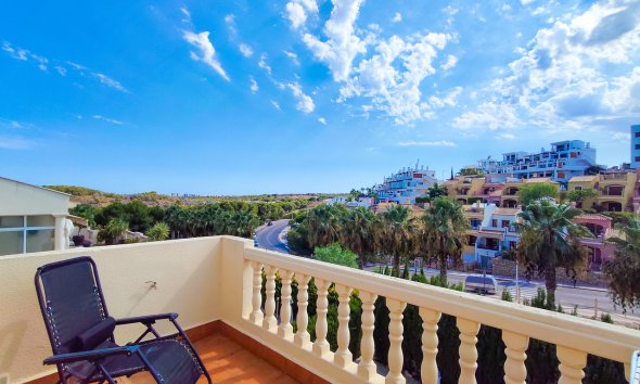 Resale - Villa / House - Orihuela Costa - Villamartín