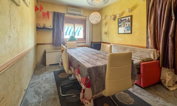 Resale - Farm Estate / Country Property - Orihuela