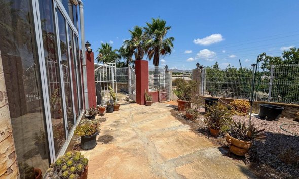Resale - Farm Estate / Country Property - Orihuela
