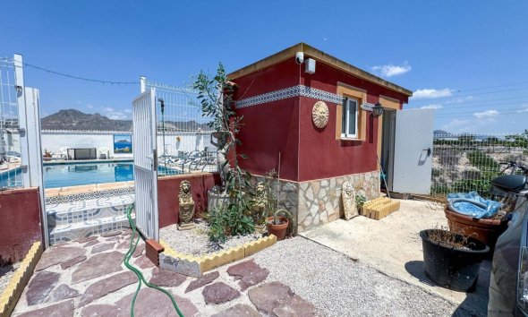 Resale - Farm Estate / Country Property - Orihuela