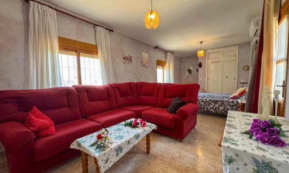 Resale - Farm Estate / Country Property - Orihuela