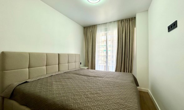 Resale - Apartment / Duplex - Torrevieja - Punta Prima