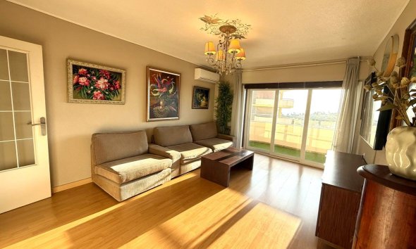 Resale - Apartment / Duplex - Orihuela Costa - La Zenia