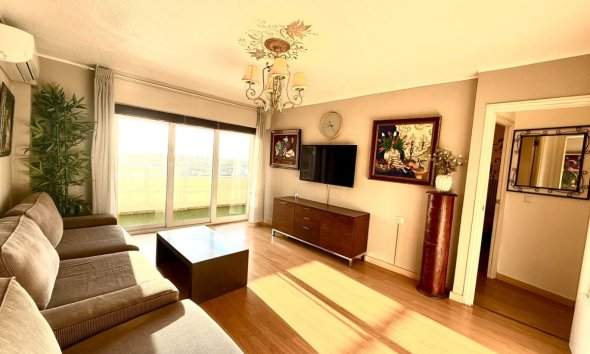 Resale - Apartment / Duplex - Orihuela Costa - La Zenia