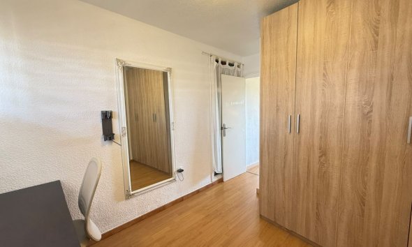 Resale - Apartment / Duplex - Orihuela Costa - La Zenia