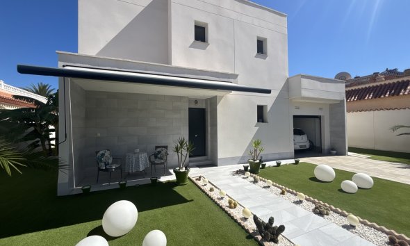 Reventa - Villa / Casa - Los Urrutias
